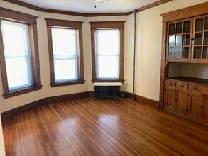 6 Laurel St in Holyoke, MA - Building Photo - Building Photo