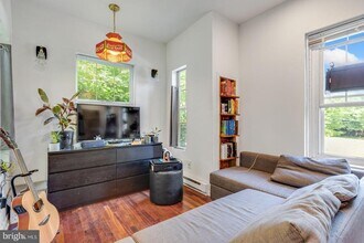 618 N 40th St in Philadelphia, PA - Building Photo - Building Photo