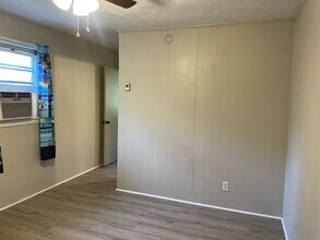 310 S Wadesboro Blvd-Unit -310 S. WADESBORO BLVD APT #12 in Mount Gilead, NC - Building Photo - Building Photo