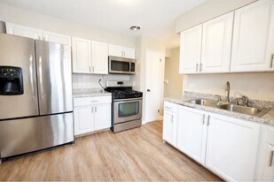 8944 Skokie Blvd in Skokie, IL - Building Photo