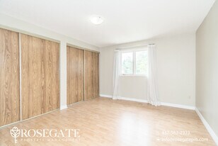 3528 Ellesmere Rd in Toronto, ON - Building Photo