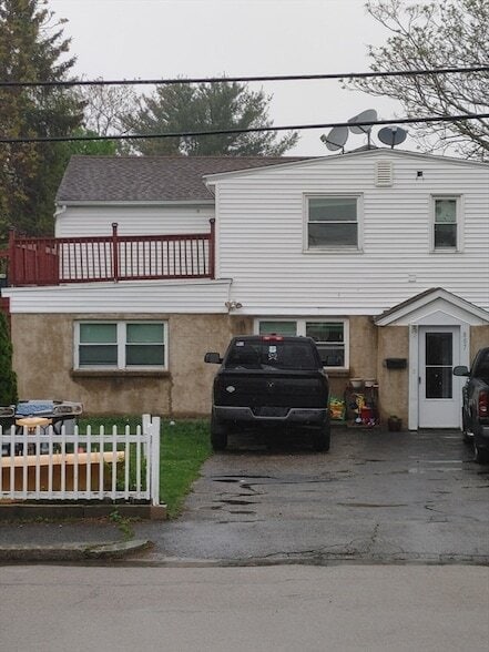 property at 807 Franklin St