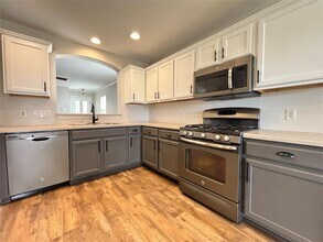 1702 McDowell Bend in Leander, TX - Building Photo - Building Photo