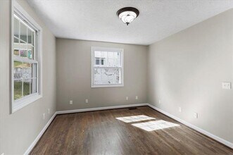 120 Monroe St in Radford, VA - Building Photo - Building Photo