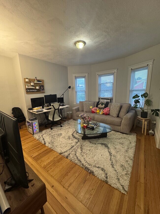 44 Russell Rd, Unit 2
