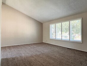 11105 Susan Dr in Sandy, UT - Building Photo - Building Photo