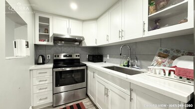 2-104 Lloyd Sanderson Dr in Brampton, ON - Building Photo - Building Photo