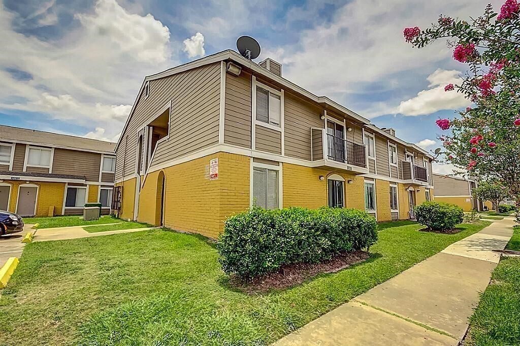 12619 Ashford Meadow Dr in Houston, TX - Building Photo