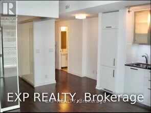 12-612 York St in Toronto, ON - Building Photo - Building Photo