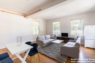 89 Cedar St in Boston, MA - Building Photo - Building Photo