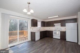 87 Dozer Ln in Martinsburg, WV - Building Photo - Building Photo