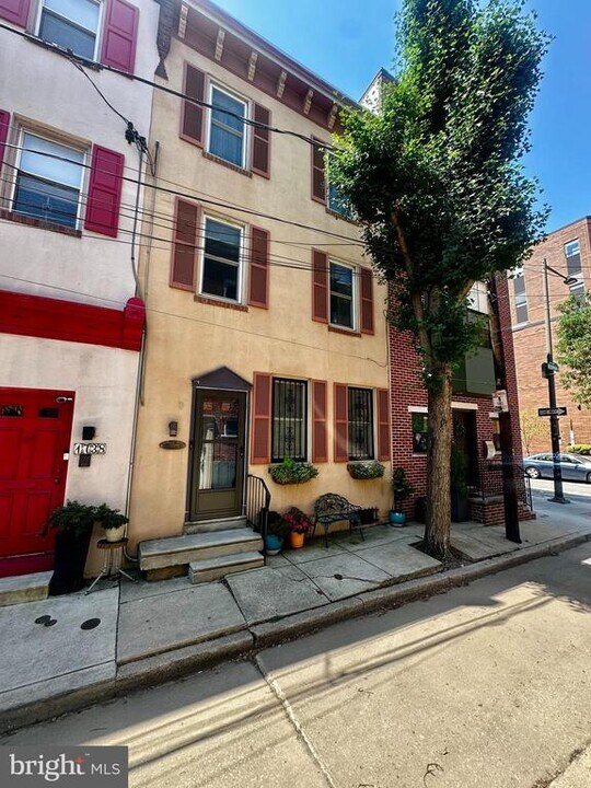1740 Rodman St in Philadelphia, PA - Building Photo