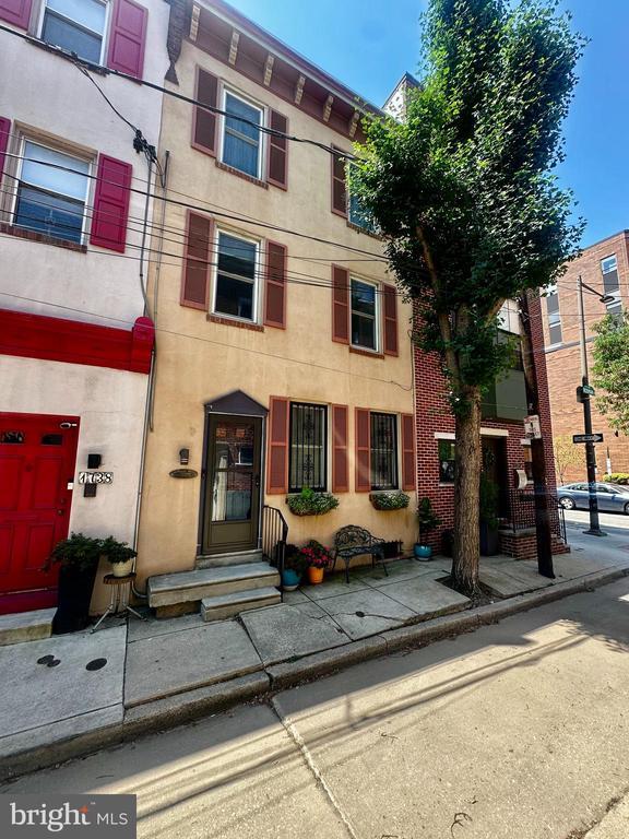 property at 1740 Rodman St