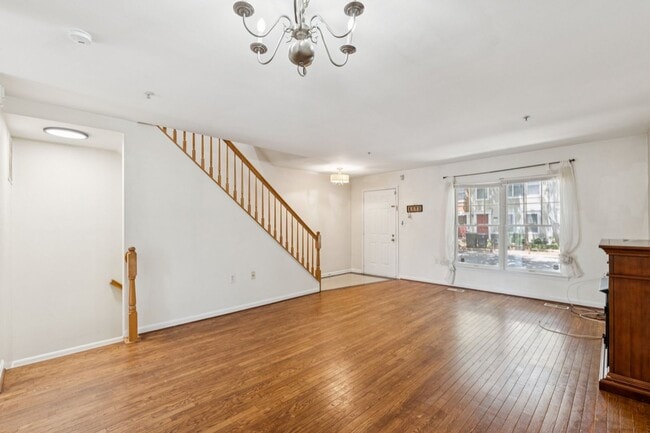 837 Hr Dr SE in Washington, DC - Building Photo - Building Photo