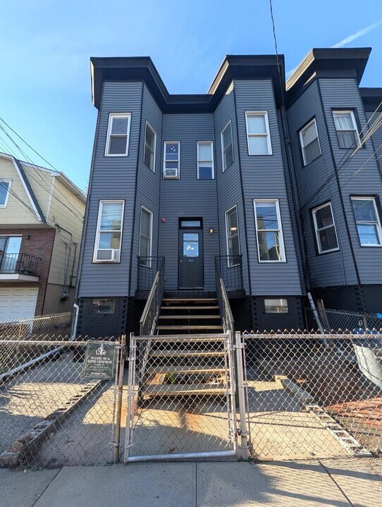 265 Webster Ave in Jersey City, NJ - Building Photo