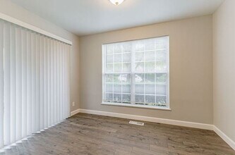 5 Hartwell Ct in Savoy, IL - Building Photo - Building Photo