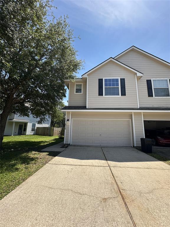 475 Folk Crest Ln in Dickinson, TX - Building Photo - Building Photo