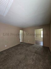 1952 S Hiram St in Wichita, KS - Building Photo - Building Photo