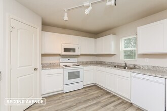 208 Flounder Pl in Poinciana, FL - Building Photo - Building Photo
