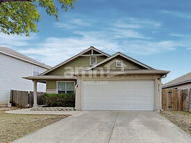 9210 Laguna Falls in San Antonio, TX - Building Photo