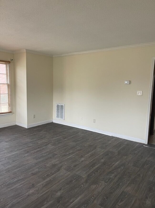 323 E Blackstock Rd in Spartanburg, SC - Building Photo - Building Photo