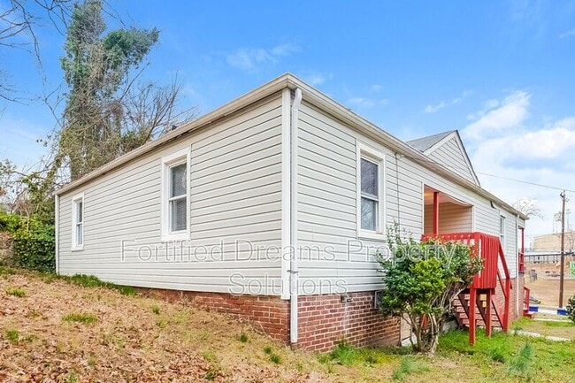 421 E Twenty-Fourth St in Winston-Salem, NC - Building Photo - Building Photo