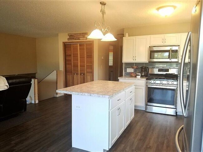 12 Penenah Dr in Lincoln, ND - Building Photo - Building Photo