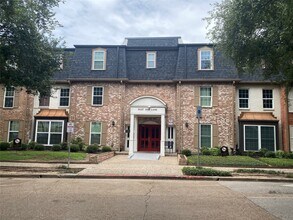 351 N Post Oak Ln in Houston, TX - Building Photo - Building Photo