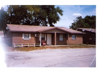 13507 Cecelia Ave in Tampa, FL - Foto de edificio - Building Photo