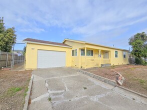 7140 Chris Ave in Sacramento, CA - Building Photo - Building Photo