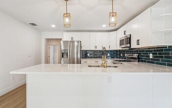 427 92nd Ave N in St. Petersburg, FL - Building Photo - Building Photo