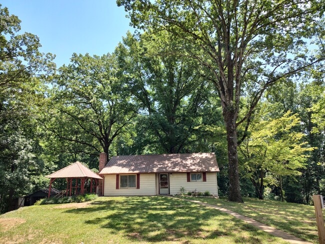 1684 Rockford Creek Rd in Clarkesville, GA - Building Photo - Building Photo
