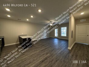 4496 Wilford Ln-Unit -521 in Bowling Green, KY - Foto de edificio - Building Photo