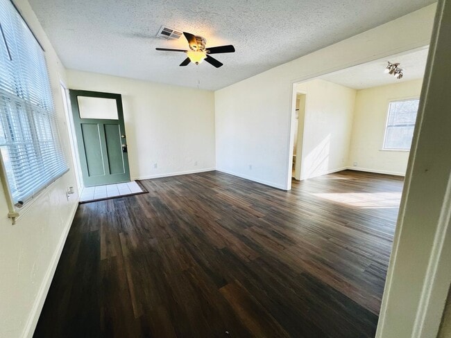 230 Elm St in Midwest City, OK - Building Photo - Building Photo
