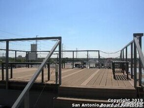 1331 S Flores St in San Antonio, TX - Building Photo - Building Photo