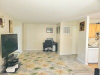 7503 Calderon Ct, Unit H in Alexandria, VA - Building Photo - Building Photo