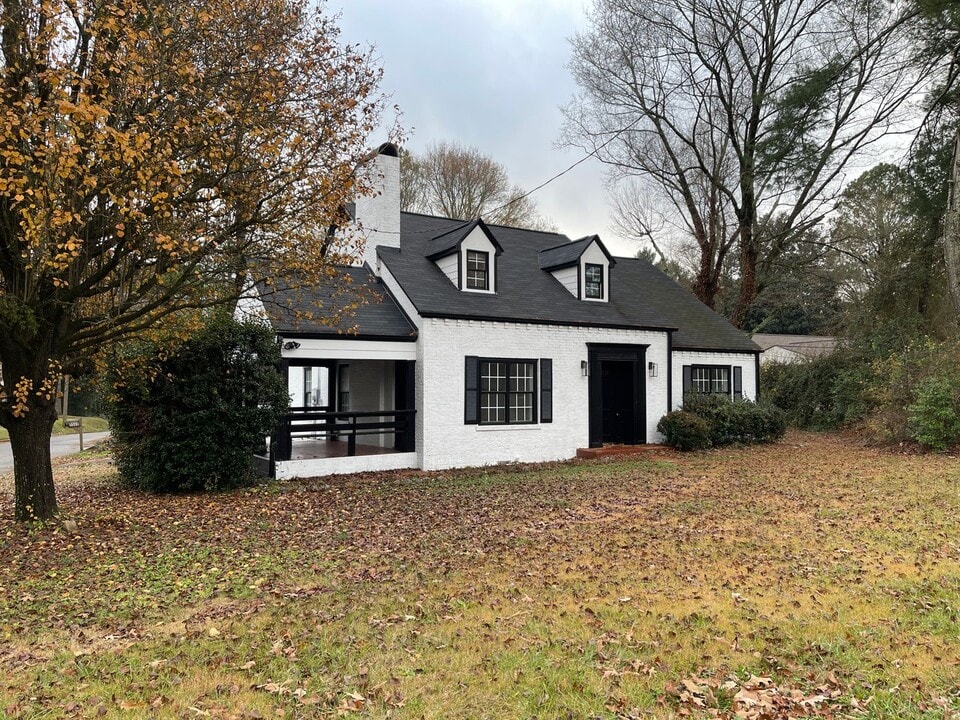 1502 Maple St in Carrollton, GA - Foto de edificio