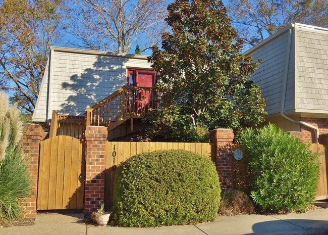 1010 Lands End Way in Virginia Beach, VA - Building Photo - Building Photo