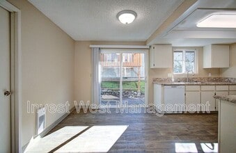 1623 Ash St in Vancouver, WA - Foto de edificio - Building Photo