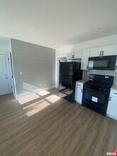 1131 E Garfield St in Davenport, IA - Building Photo - Building Photo