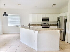 285 NE 32nd Terrace in Homestead, FL - Building Photo - Building Photo