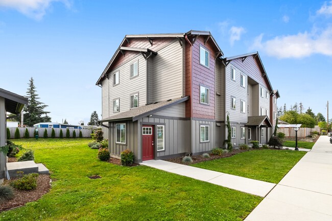 1021 Curtis St-Unit -B-102 in Sedro Woolley, WA - Building Photo - Building Photo
