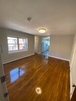 61 Selkirk Rd, Unit 10 in Boston, MA - Building Photo