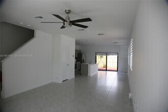 371 NE 16th St in Florida City, FL - Building Photo - Building Photo