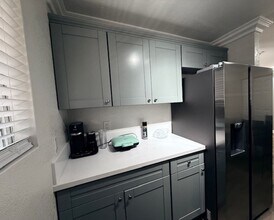 4779 Seminole Dr in San Diego, CA - Building Photo - Building Photo