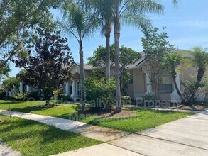 13744 Crystal River Dr in Orlando, FL - Building Photo - Building Photo