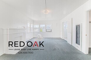 909 1/4 S Kenmore Ave in Los Angeles, CA - Building Photo