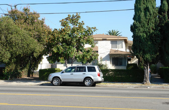 15025 Burbank Blvd in Sherman Oaks, CA - Building Photo - Building Photo