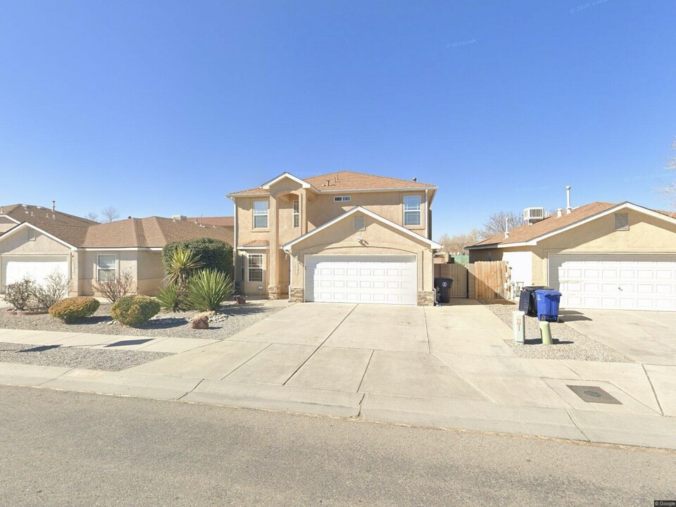 2519 Maiden Grass Rd NW in Albuquerque, NM - Foto de edificio