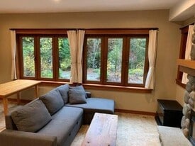 7428 Treetop Ln in Whistler, BC - Building Photo